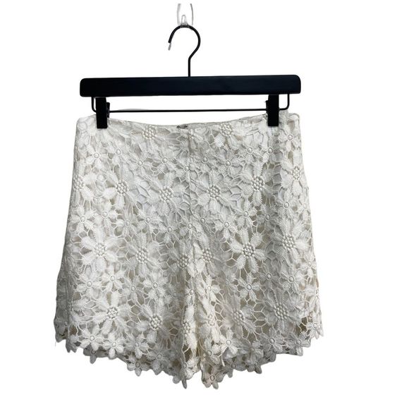 Hollister High Rise Lace Off White Shorts with Zip Closure Sz 9 - Picture 1 of 8